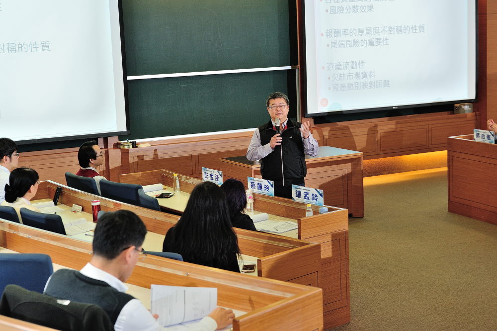 2019/12/11 2019 保險業永續發展研討會-接軌 IFRS17 與 ICS 的相關研究活動照片